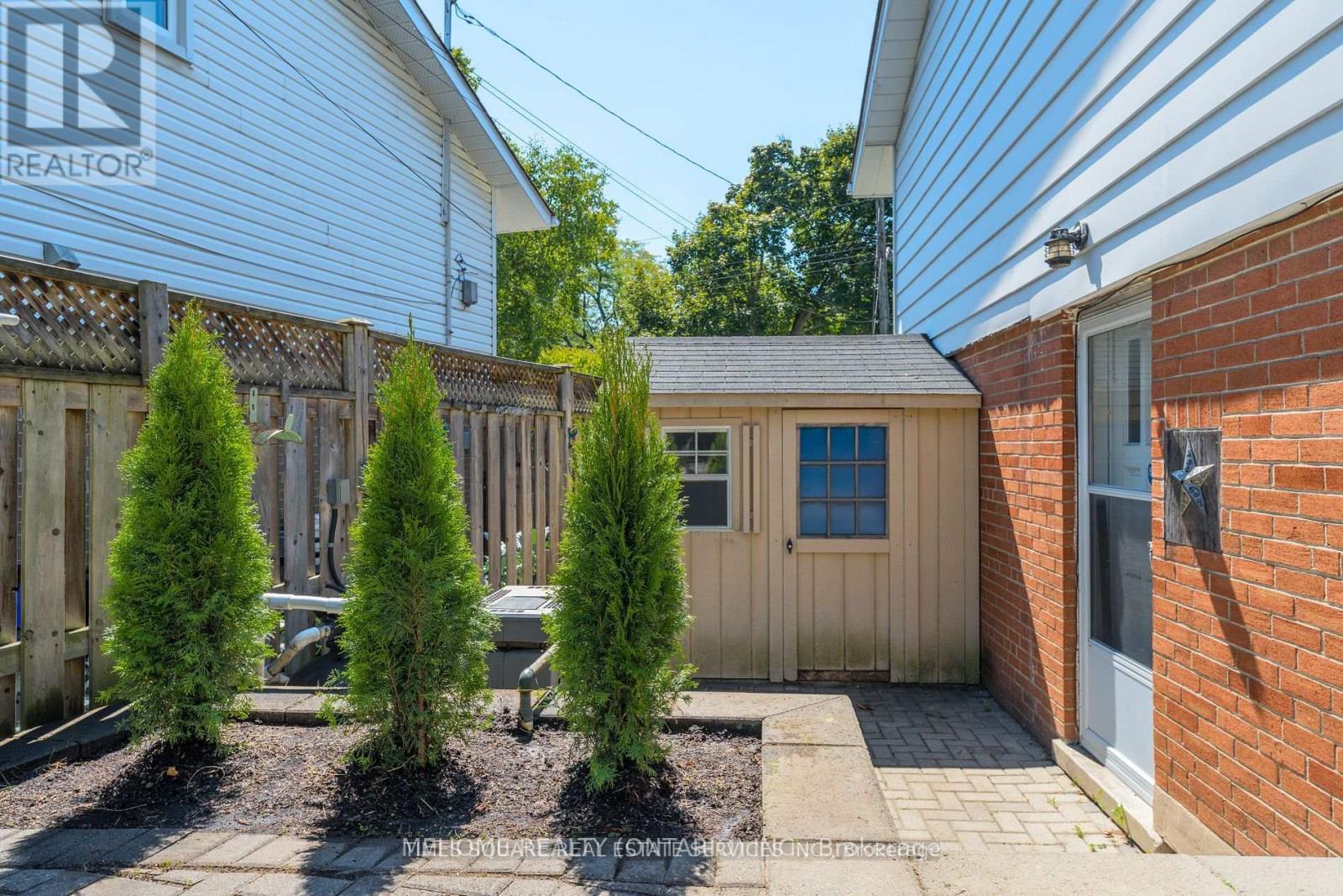 16 Abbottswood Road, Toronto, Ontario  M1P 3P1 - Photo 19 - E12931856