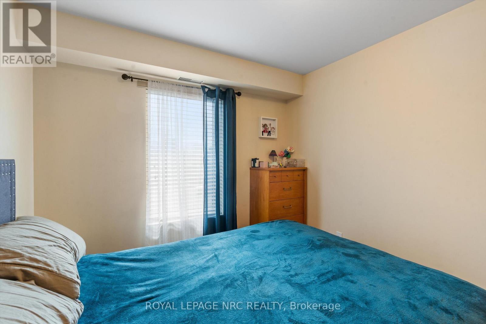 240 - 411 Lake Street, St. Catharines, Ontario  L2N 4H5 - Photo 14 - X12931862