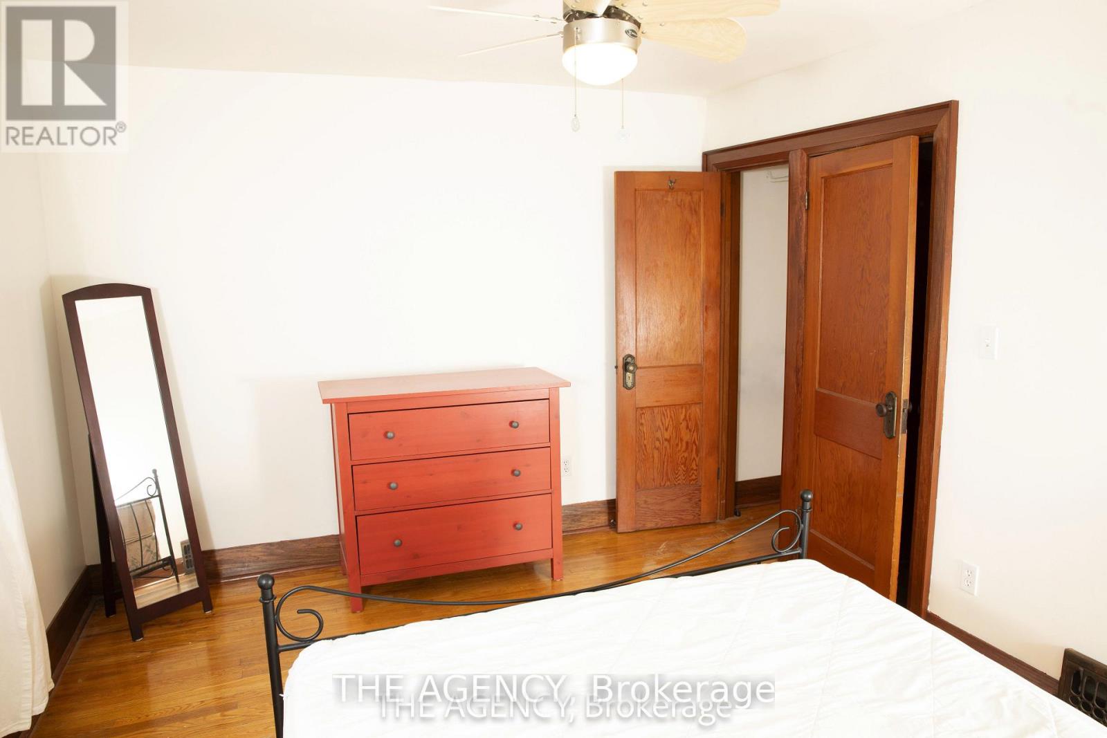 30 Falwyn Avenue, Toronto, Ontario  M6C 1K6 - Photo 27 - C12931792