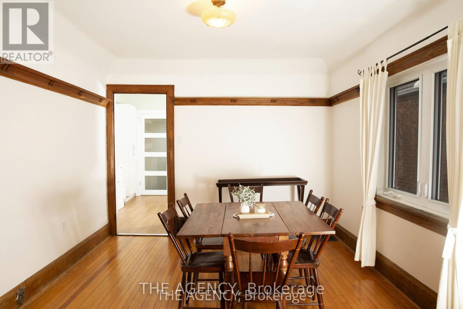 30 Falwyn Avenue, Toronto, Ontario  M6C 1K6 - Photo 18 - C12931792