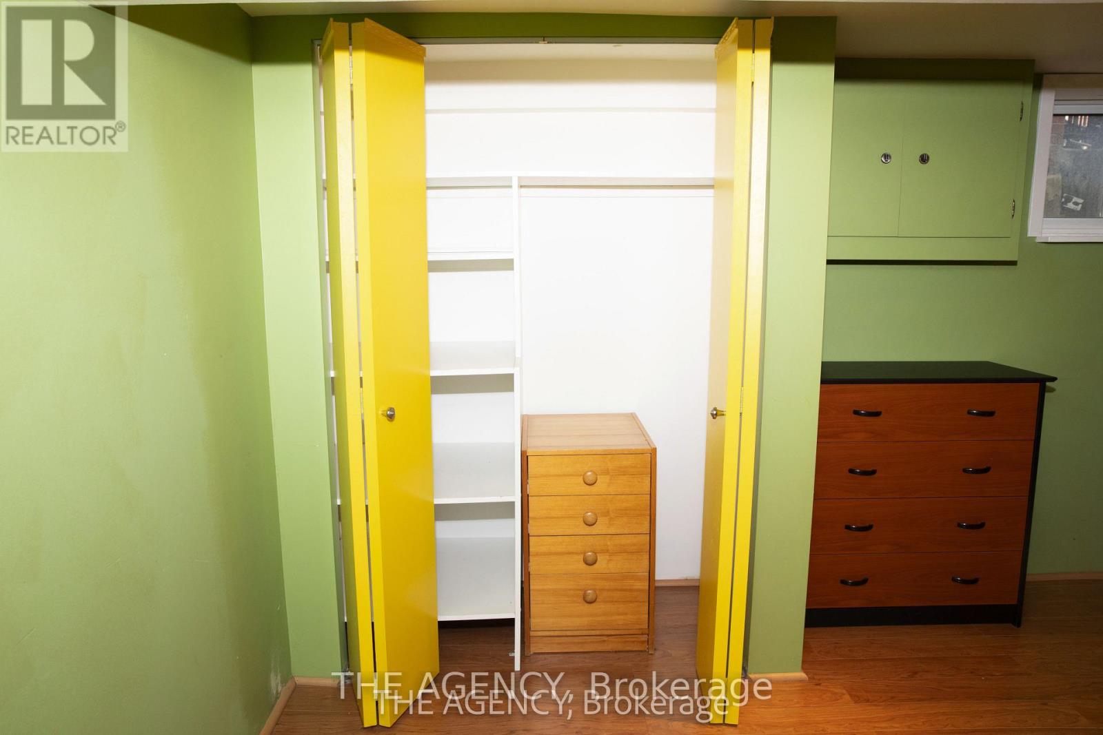 30 Falwyn Avenue, Toronto, Ontario  M6C 1K6 - Photo 29 - C12931792