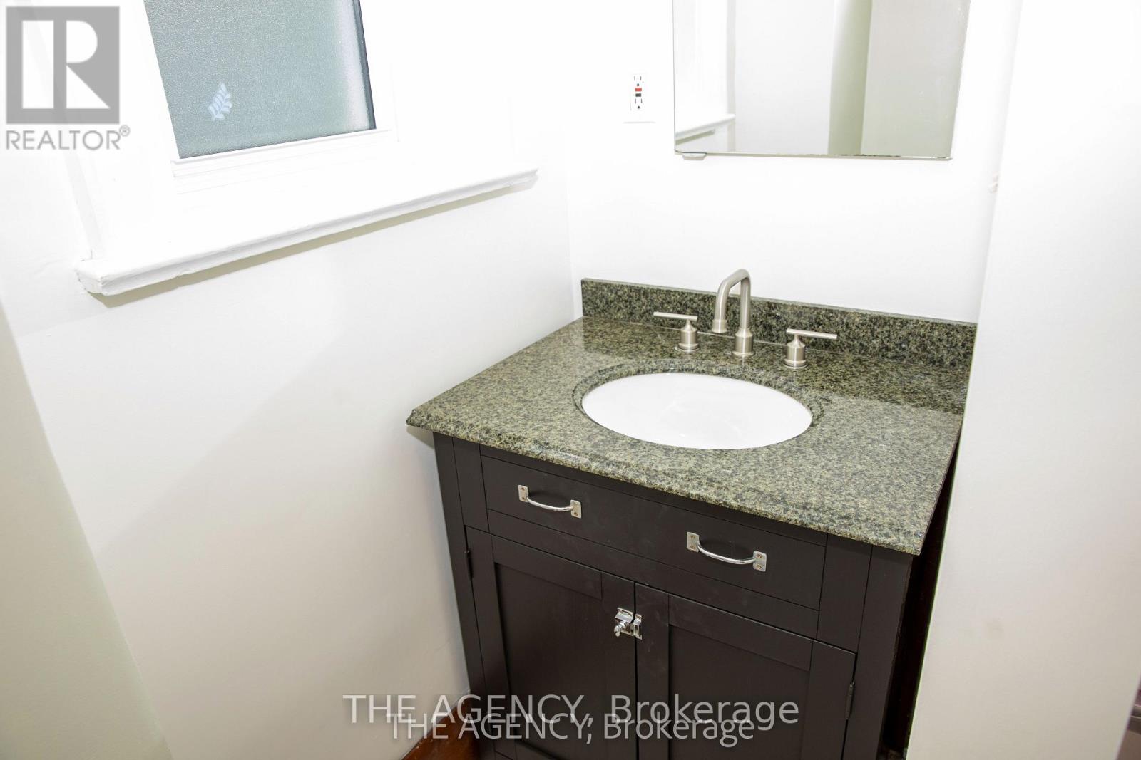 30 Falwyn Avenue, Toronto, Ontario  M6C 1K6 - Photo 28 - C12931792