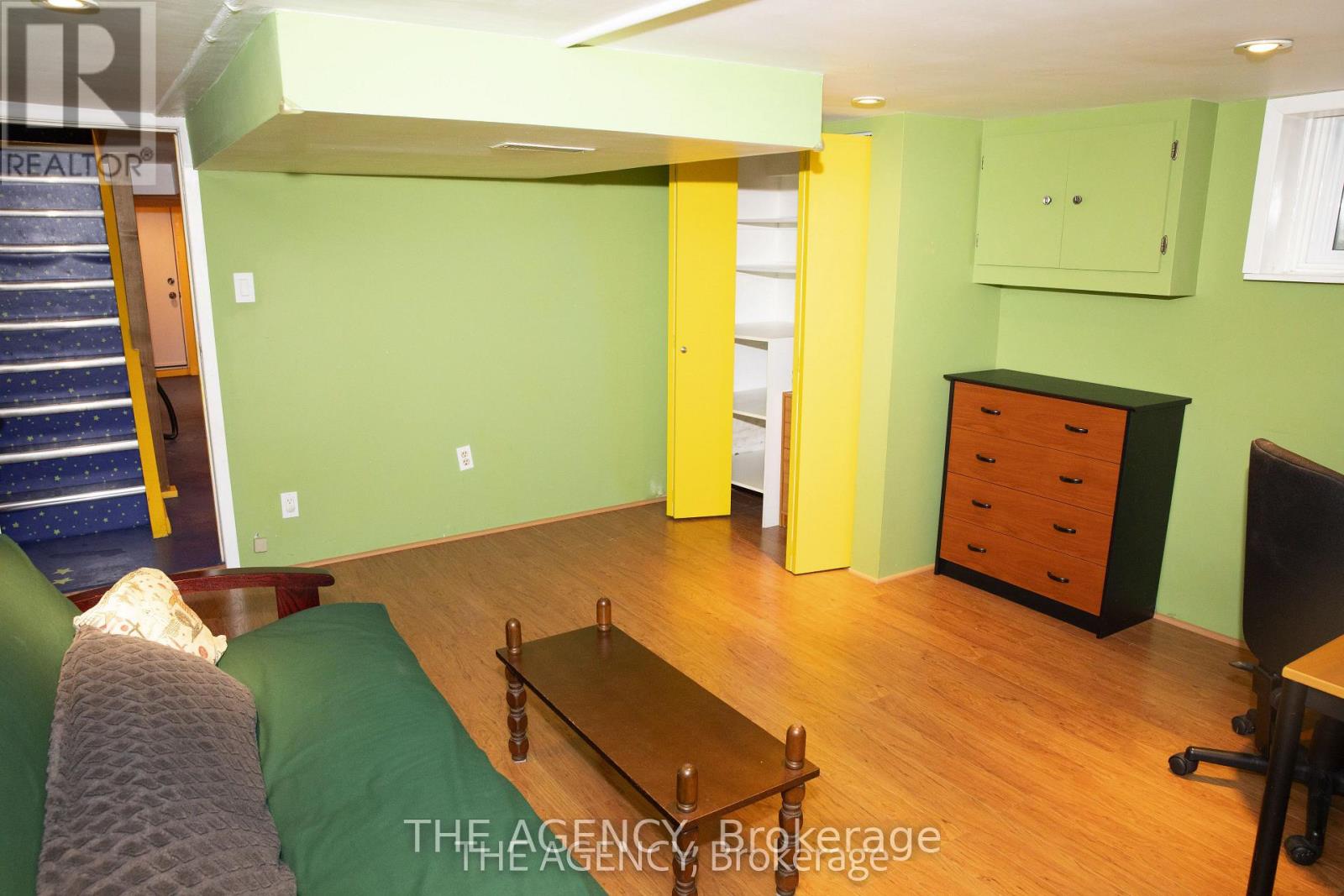 30 Falwyn Avenue, Toronto, Ontario  M6C 1K6 - Photo 30 - C12931792