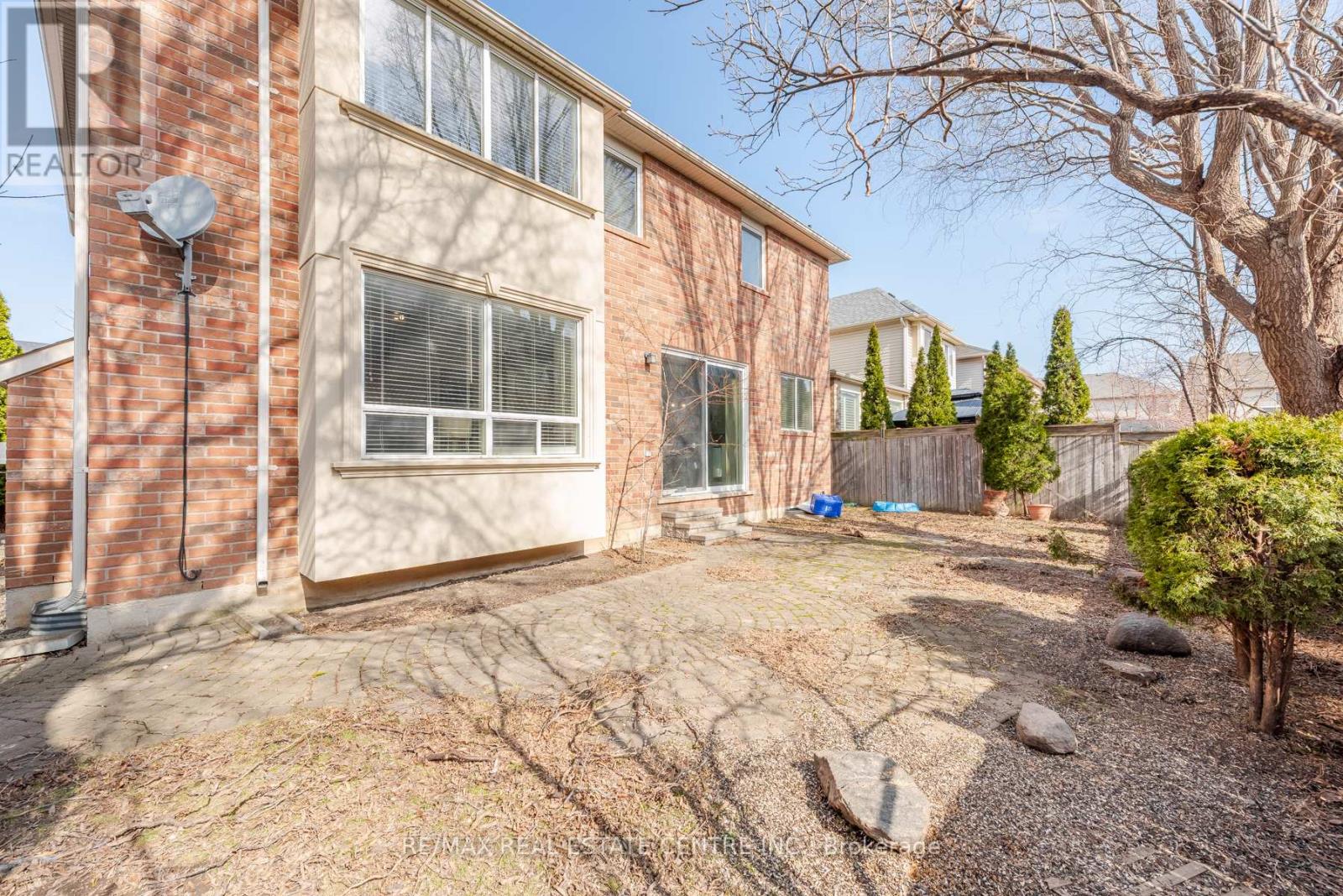 920 Bessy Trail, Milton, Ontario  L9T 0H2 - Photo 31 - W12931262