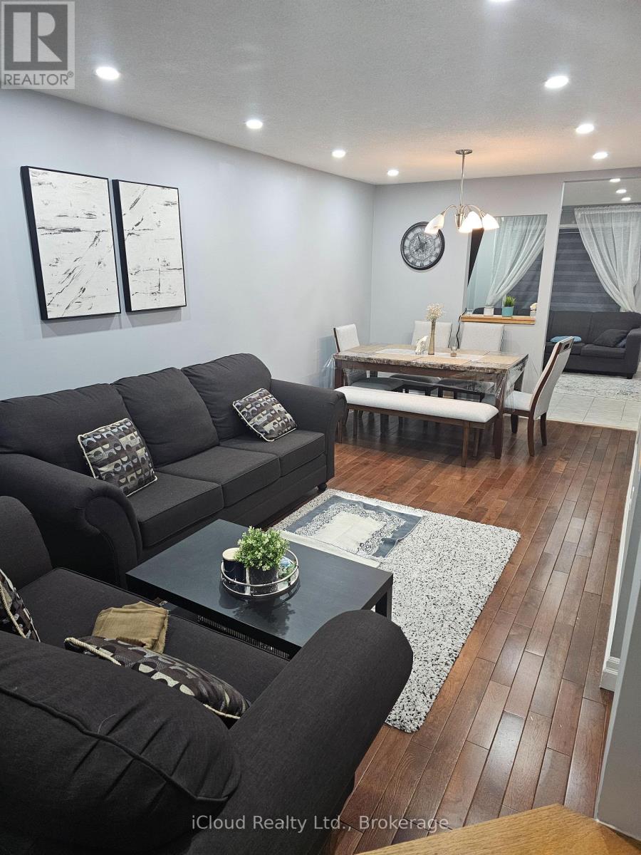 Main/2nd Flr - 5944 Ridgecrest Trail, Mississauga, Ontario  L5V 2T4 - Photo 6 - W12931782