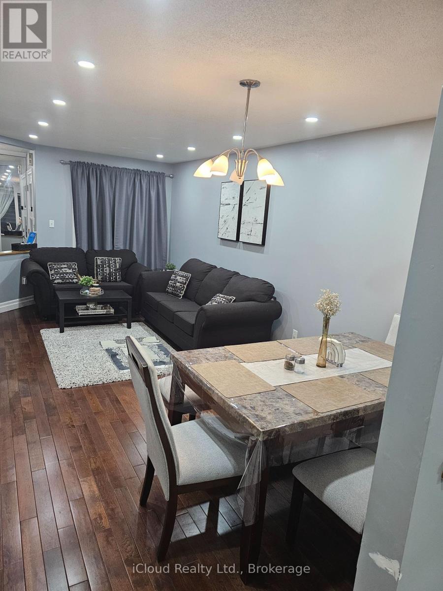 Main/2nd Flr - 5944 Ridgecrest Trail, Mississauga, Ontario  L5V 2T4 - Photo 8 - W12931782