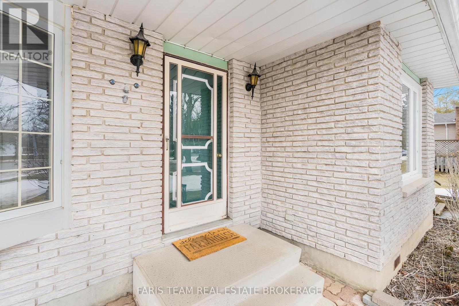 10 William Street, Oro-Medonte (Shanty Bay), Ontario  L0L 2L0 - Photo 4 - S12931848