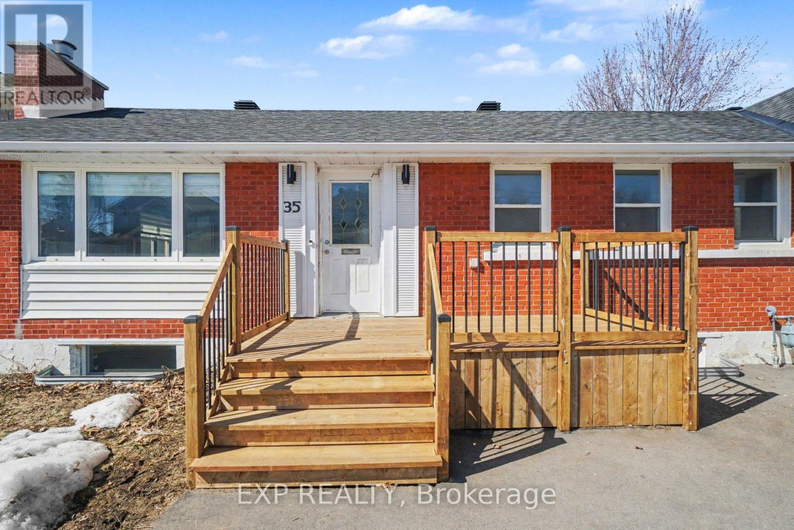 35 Withrow Avenue, Ottawa, Ontario  K2G 2H7 - Photo 3 - X12931098
