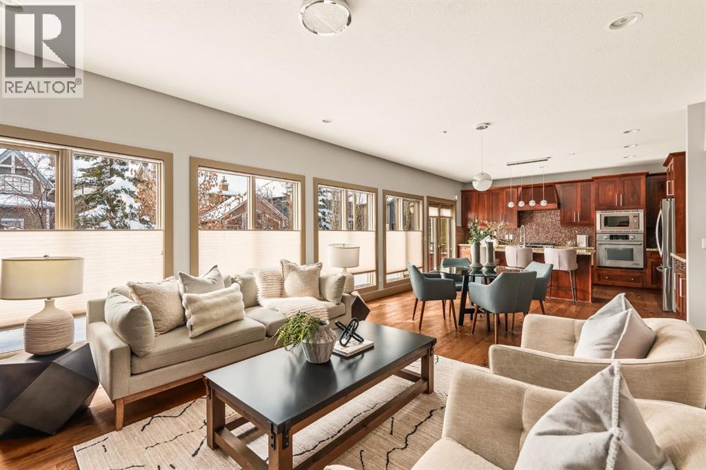 7 Westpoint Place Sw, Calgary, Alberta  T3H 5W5 - Photo 5 - A2296836