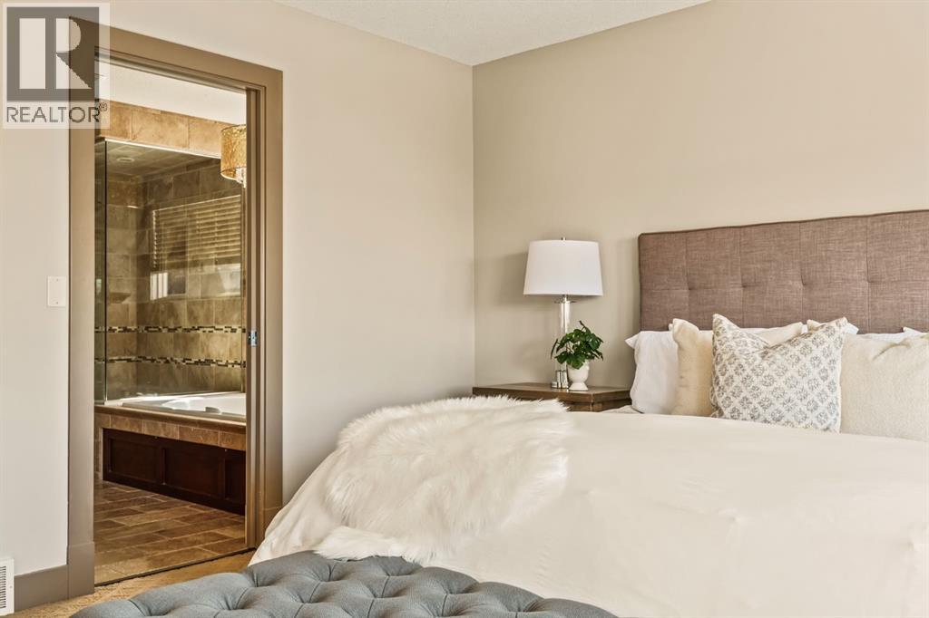 7 Westpoint Place Sw, Calgary, Alberta  T3H 5W5 - Photo 24 - A2296836