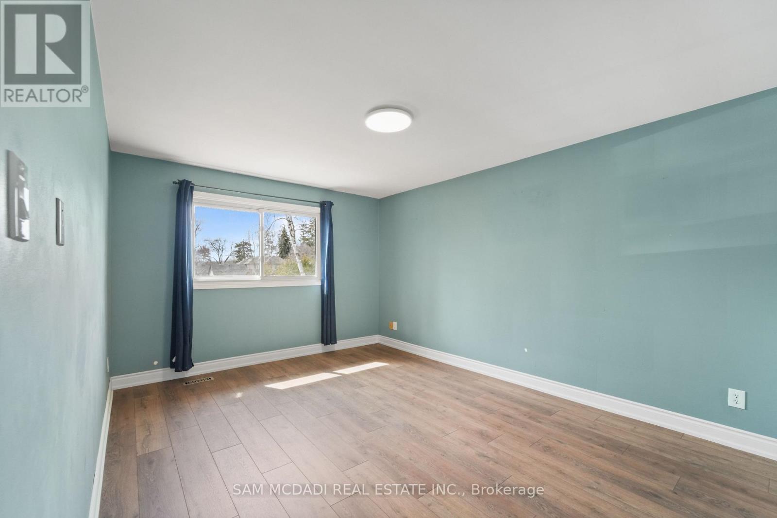 2032 Shannon Drive, Mississauga (Sheridan), Ontario  L5H 3W3 - Photo 32 - W12931838