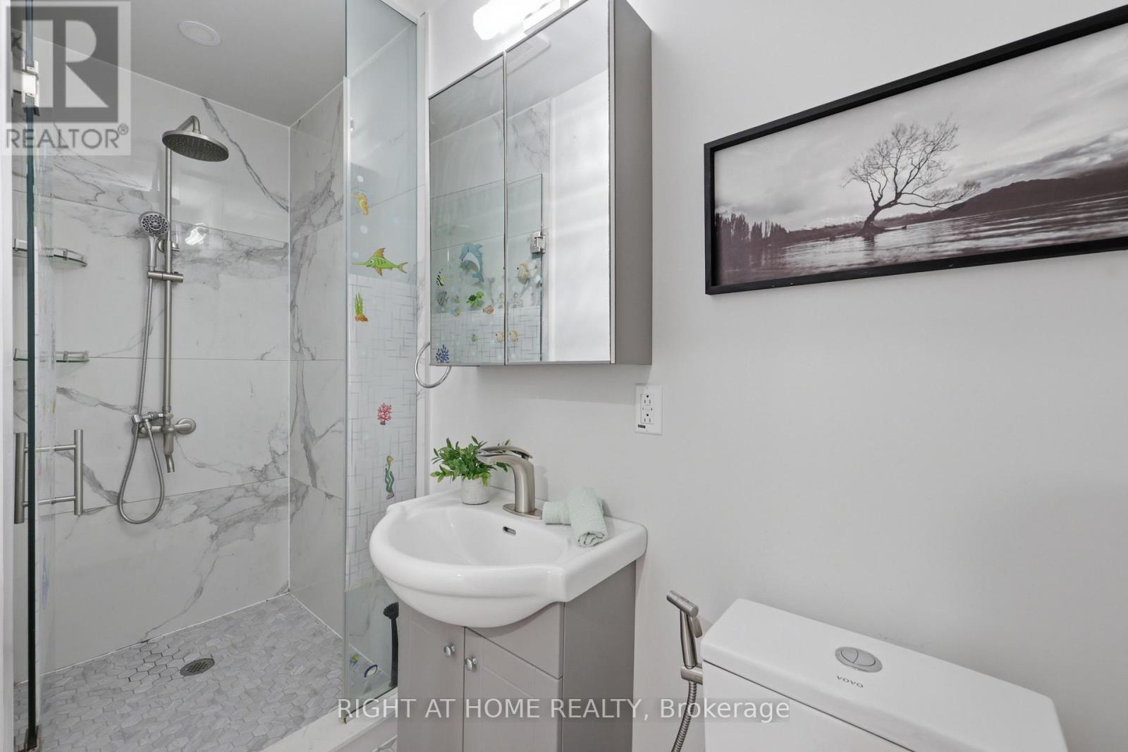 111 Gollins Drive, Milton (De Dempsey), Ontario  L9T 6J9 - Photo 24 - W12931858