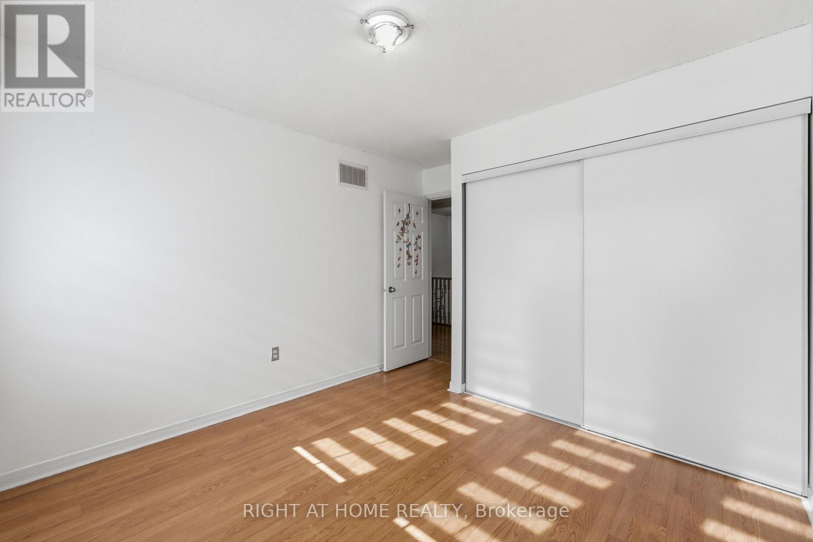 111 Gollins Drive, Milton (De Dempsey), Ontario  L9T 6J9 - Photo 26 - W12931858