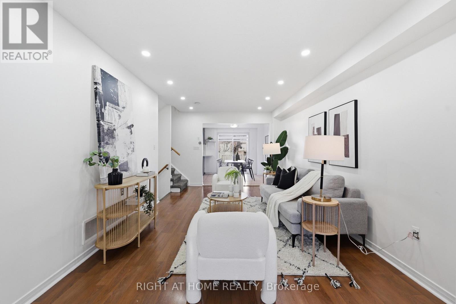 111 Gollins Drive, Milton (De Dempsey), Ontario  L9T 6J9 - Photo 6 - W12931858