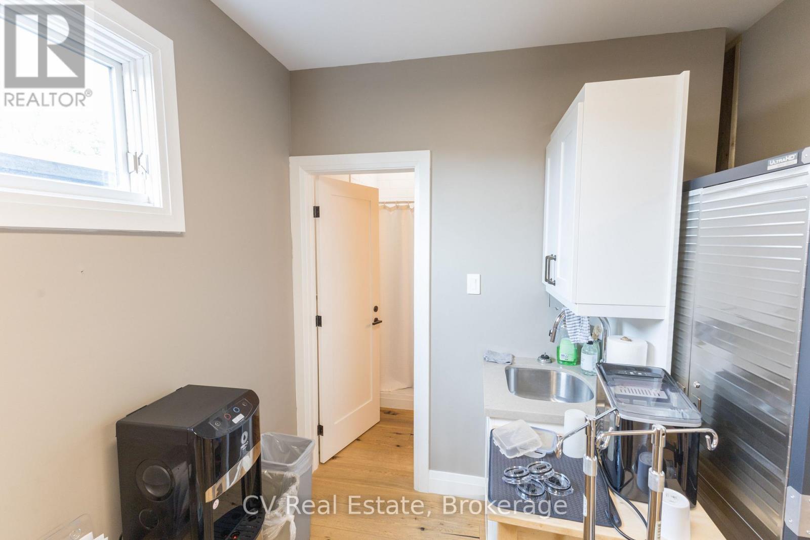 10 Brunel Road, Huntsville, Ontario  P1H 2A9 - Photo 12 - X12861936