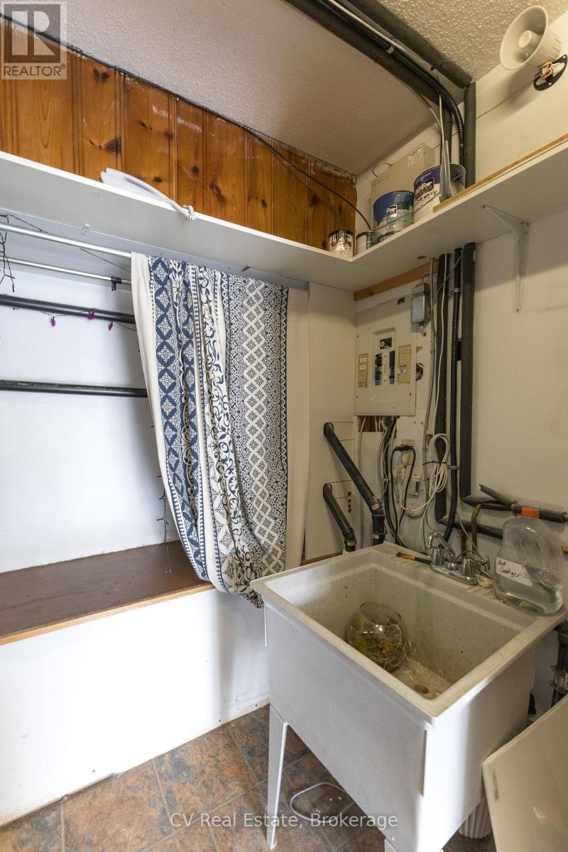 10 Brunel Road, Huntsville, Ontario  P1H 2A9 - Photo 37 - X12861936