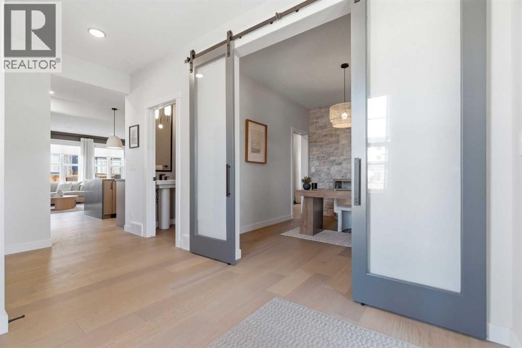 42 Creekside Avenue SW, Calgary, Alberta  T2X 4A9 - Photo 21 - A2285114