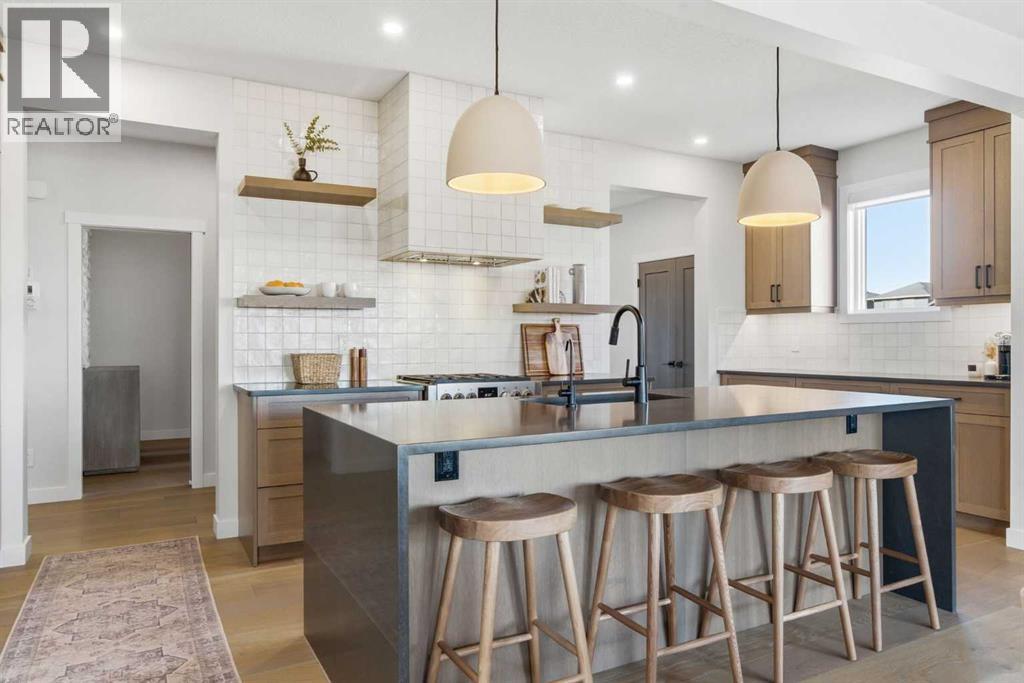 42 Creekside Avenue SW, Calgary, Alberta  T2X 4A9 - Photo 12 - A2285114