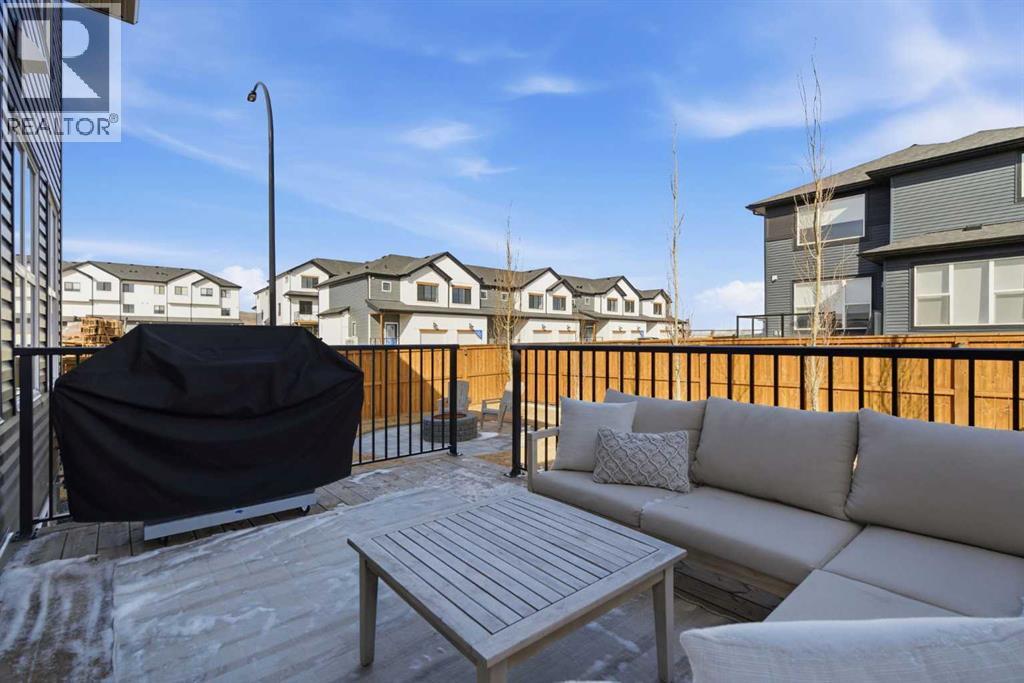 42 Creekside Avenue SW, Calgary, Alberta  T2X 4A9 - Photo 46 - A2285114