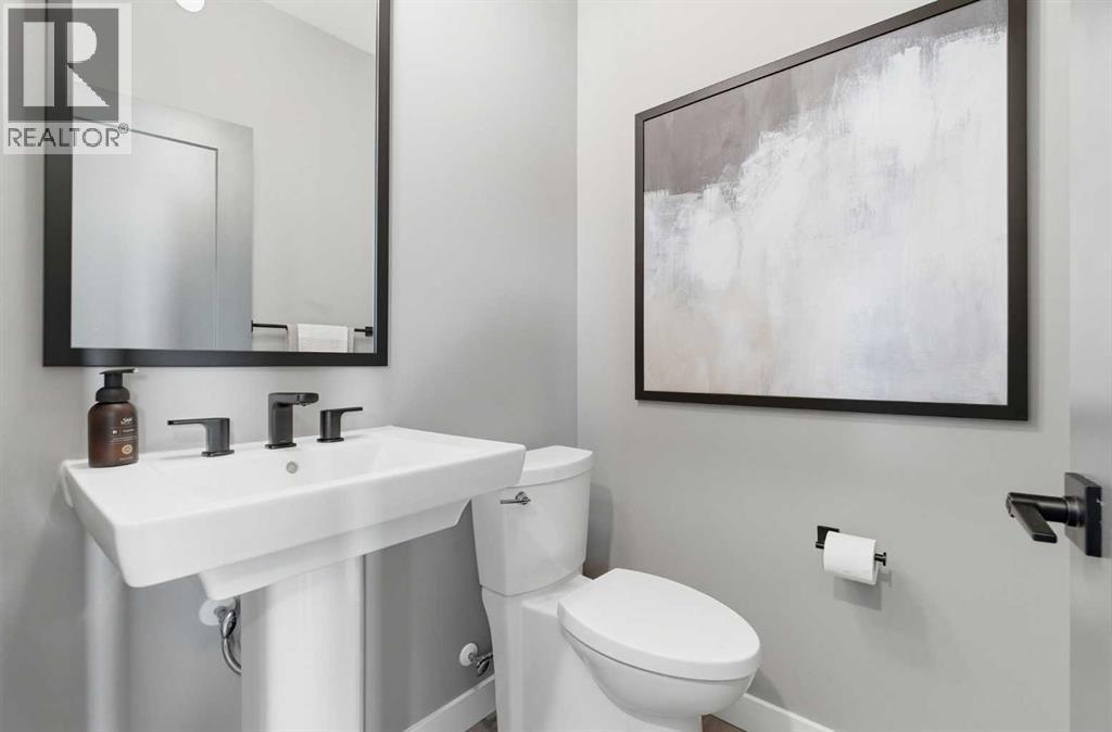 42 Creekside Avenue SW, Calgary, Alberta  T2X 4A9 - Photo 24 - A2285114