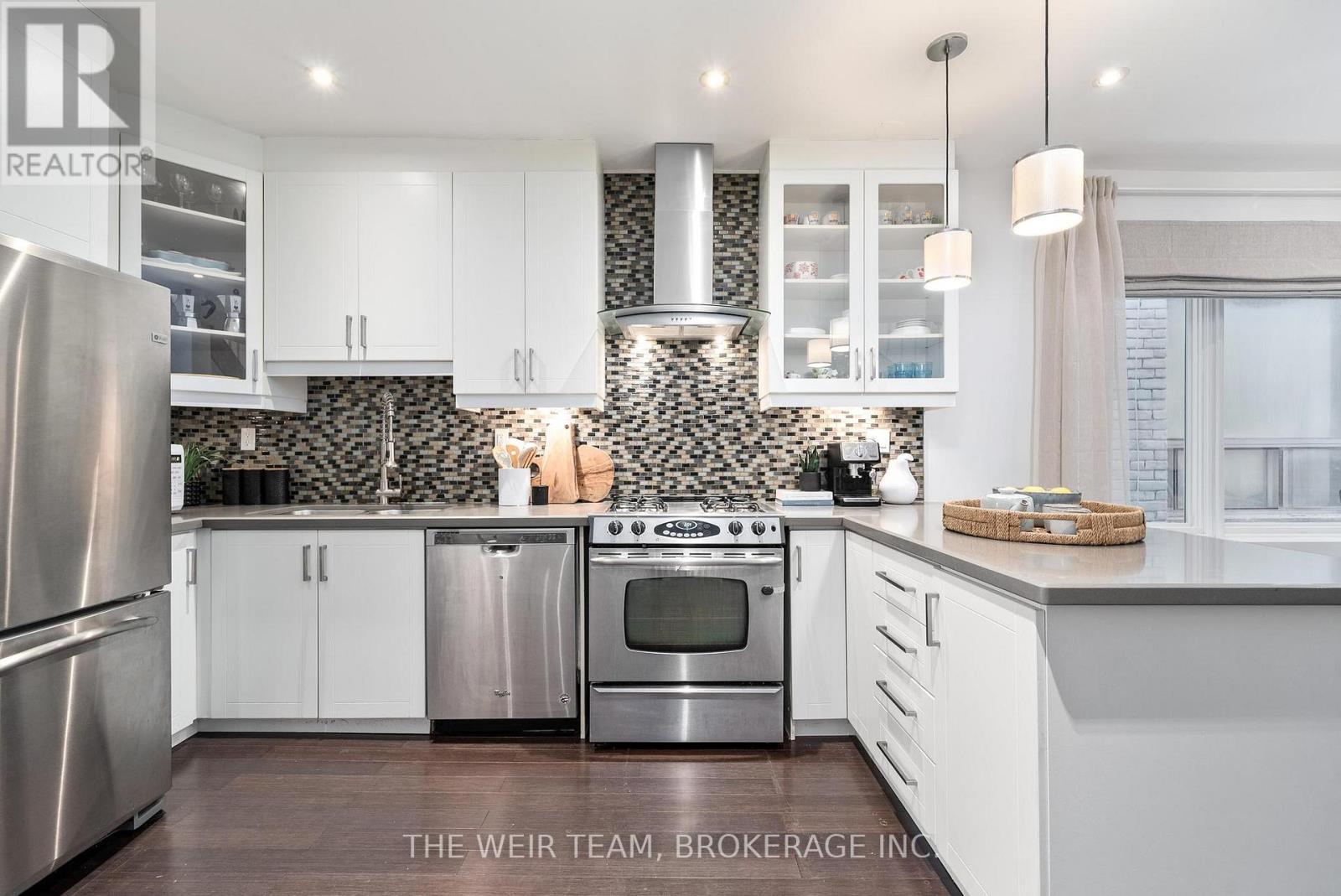 793 Woodbine Avenue, Toronto, Ontario  M4E 2J5 - Photo 4 - E12922022