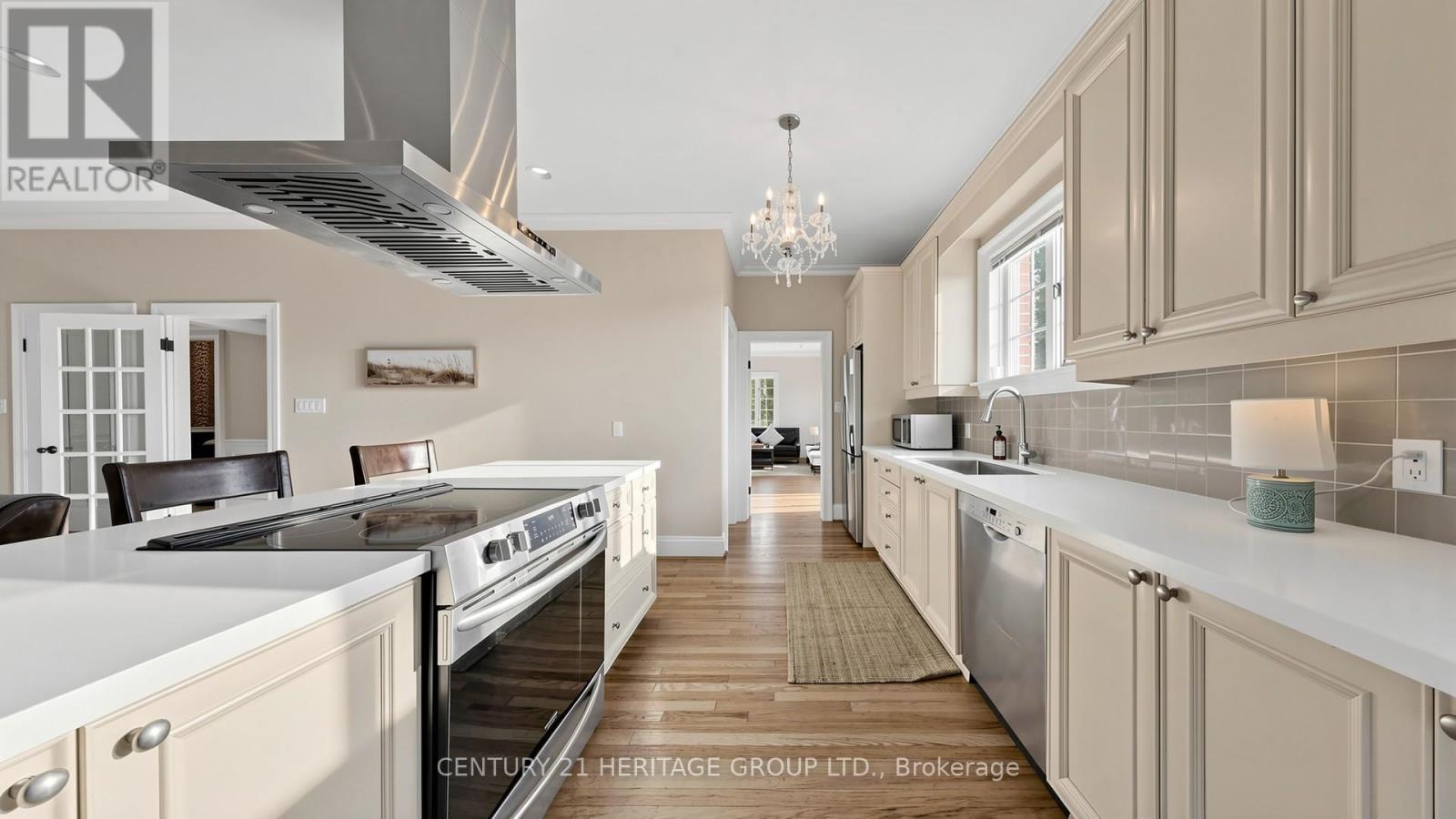 21455 Warden Avenue, East Gwillimbury, Ontario  L0G 1R0 - Photo 18 - N12910654