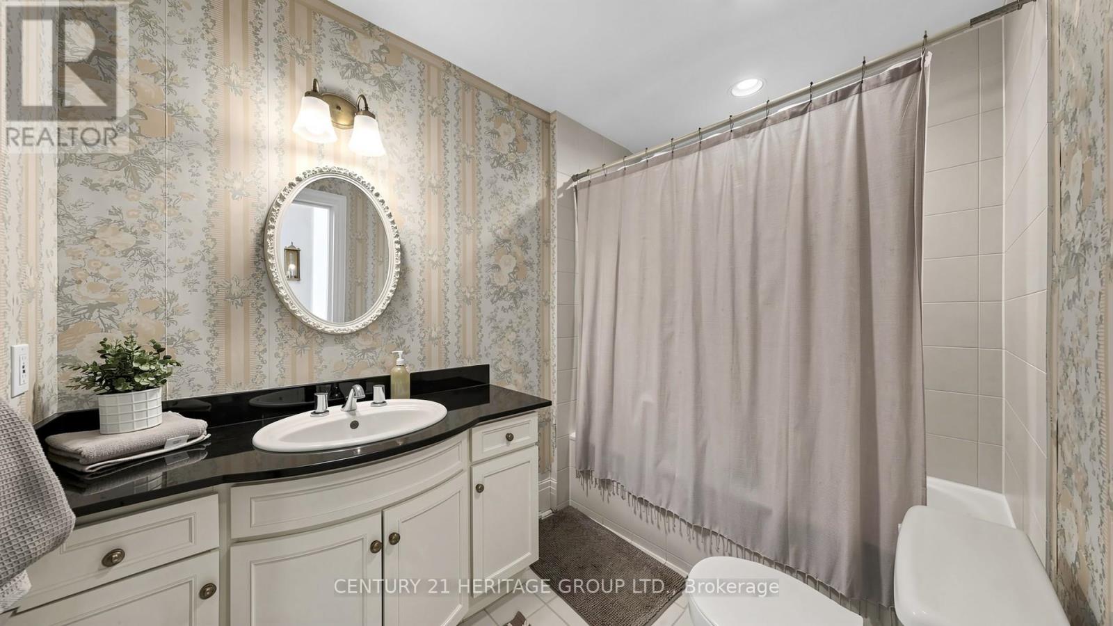 21455 Warden Avenue, East Gwillimbury, Ontario  L0G 1R0 - Photo 33 - N12910654