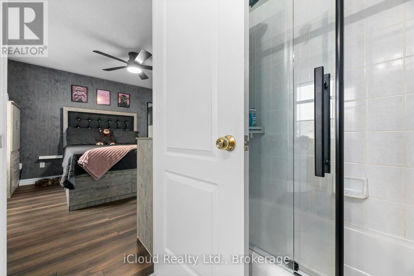 75 Iron Block Drive, Brampton (Northwest Sandalwood Parkway), Ontario  L7A 0J1 - Photo 30 - W12931732