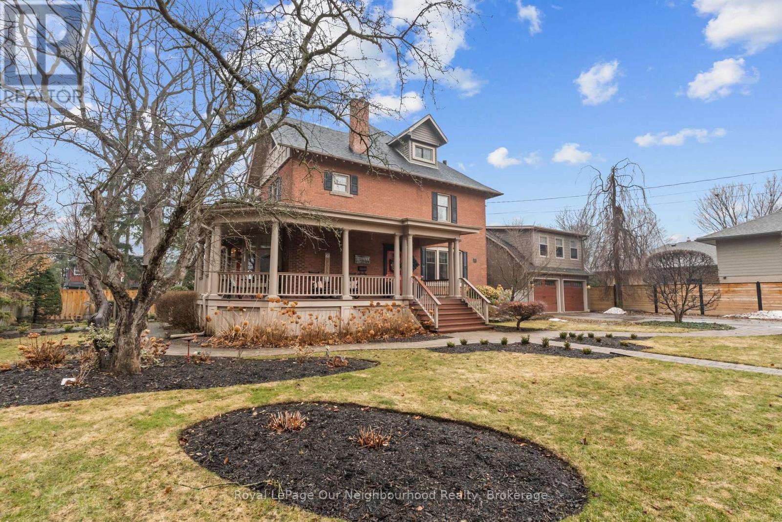 305 Trent Street W, Whitby, Ontario  L1N 1M3 - Photo 2 - E12931920