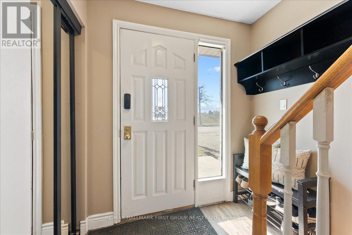 398 Dean Avenue, Oshawa, Ontario  L1H 3E2 - Photo 2 - E12931940