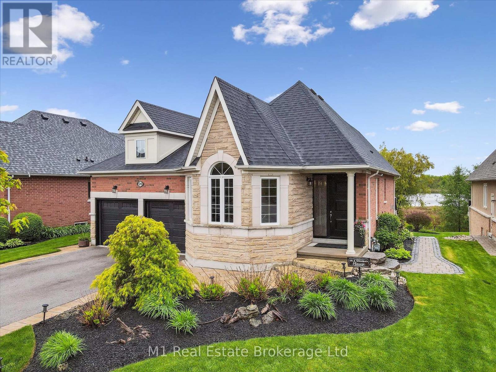 94 ABERFOYLE MILL CRESCENT, Puslinch, Ontario