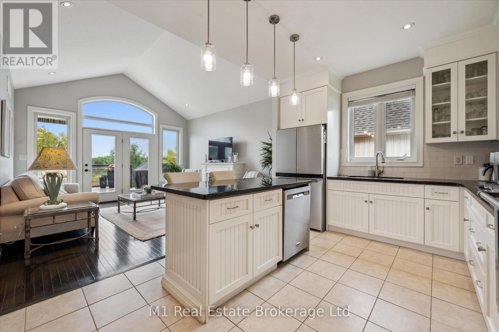 94 Aberfoyle Mill Crescent, Puslinch, Ontario  N1H 6H9 - Photo 14 - X12931908