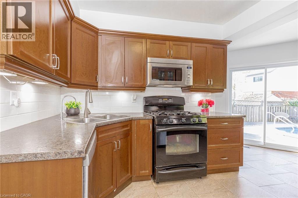 33 Meaghan Street, Waterdown, Ontario  L8B 0H5 - Photo 16 - 40815554