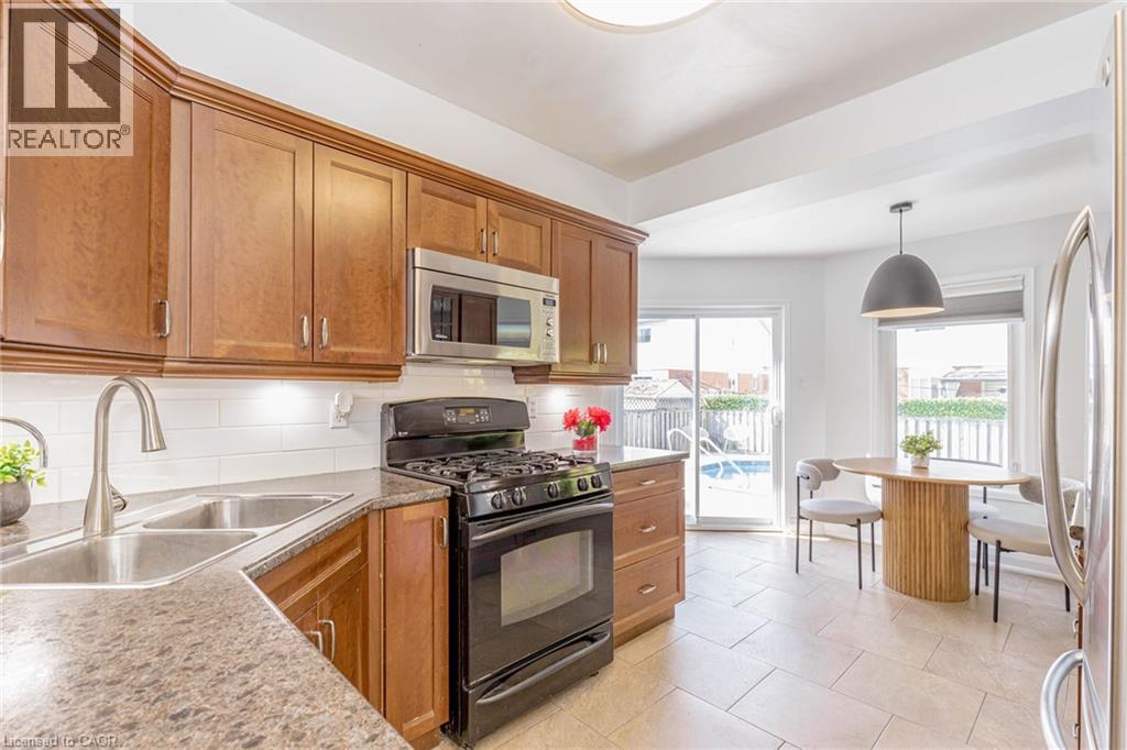 33 Meaghan Street, Waterdown, Ontario  L8B 0H5 - Photo 15 - 40815554