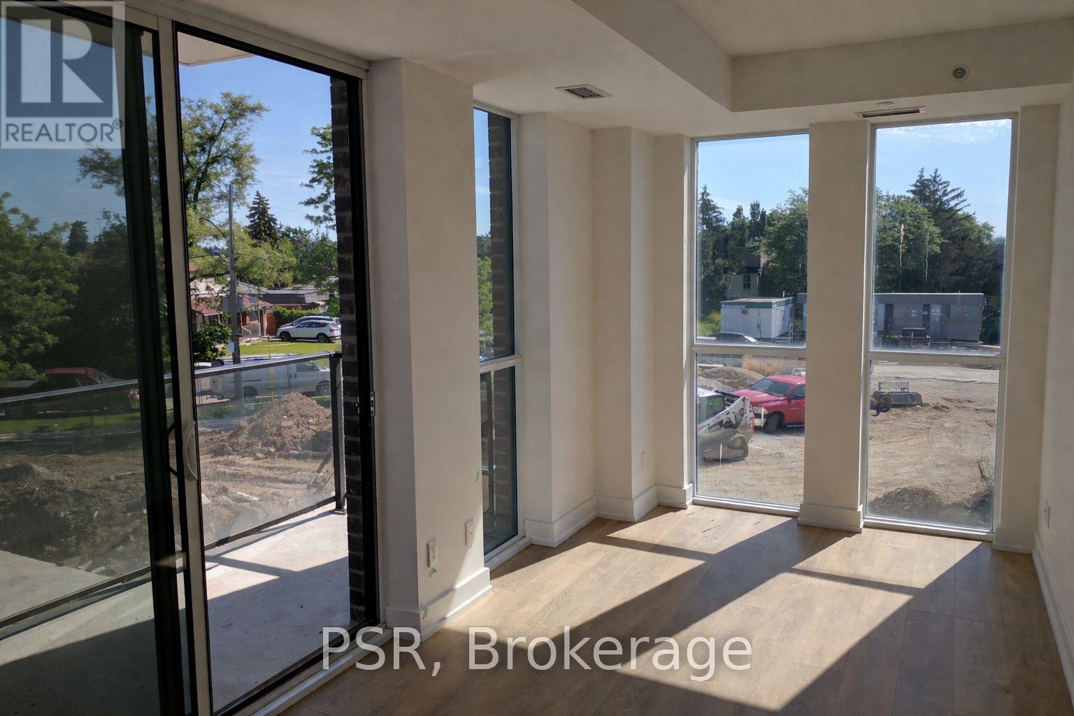 211 - 150 FAIRVIEW MALL DRIVE, Toronto, Ontario