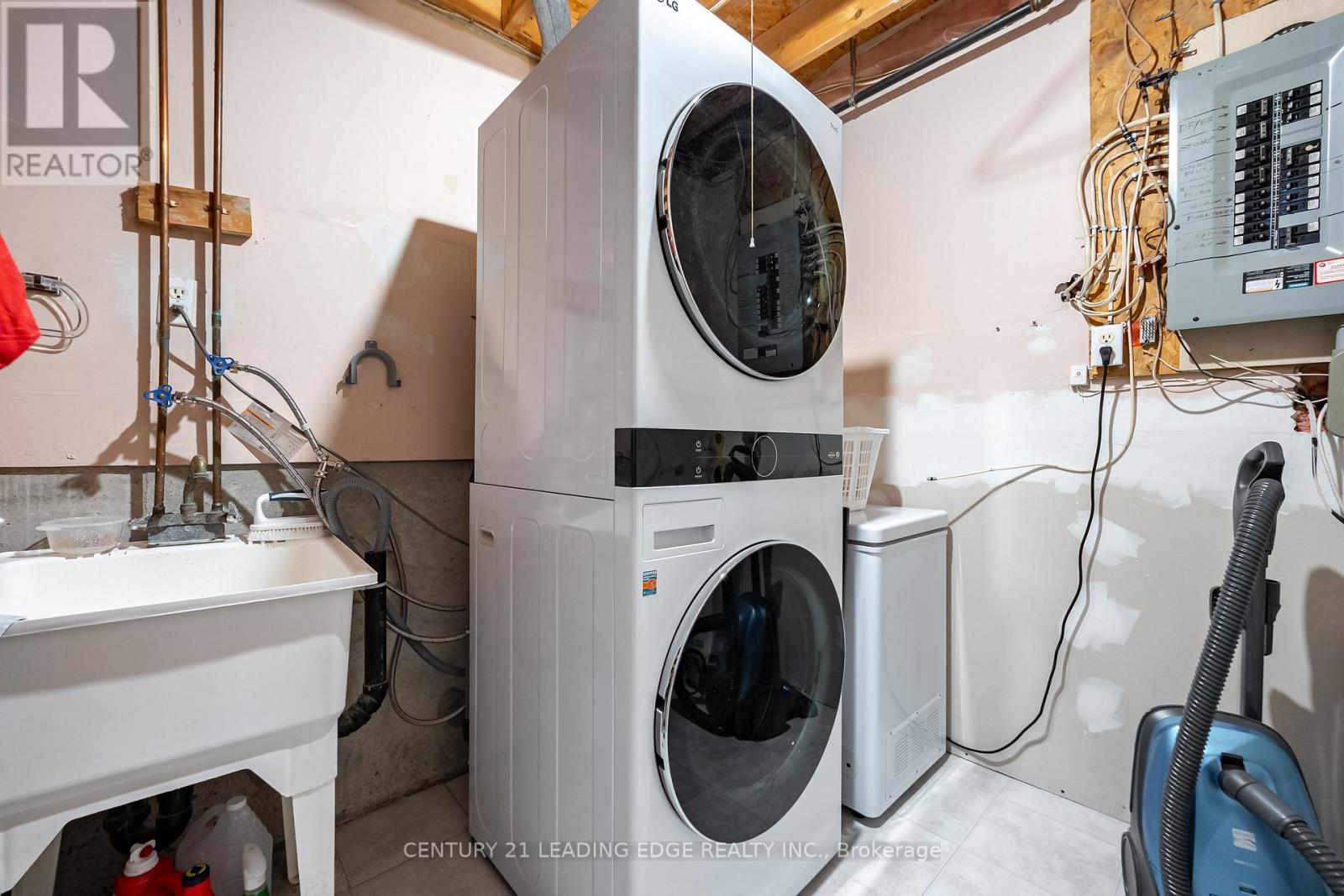 308 Sparrow Circle, Pickering, Ontario  L1V 6Y3 - Photo 39 - E12931896