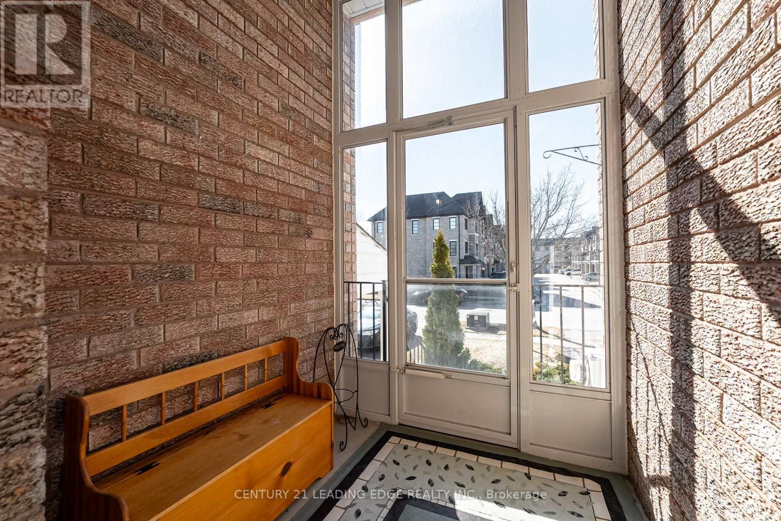 308 Sparrow Circle, Pickering, Ontario  L1V 6Y3 - Photo 6 - E12931896