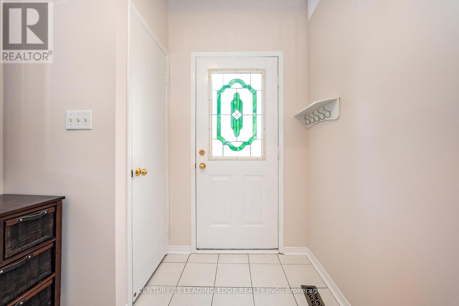 308 Sparrow Circle, Pickering, Ontario  L1V 6Y3 - Photo 8 - E12931896