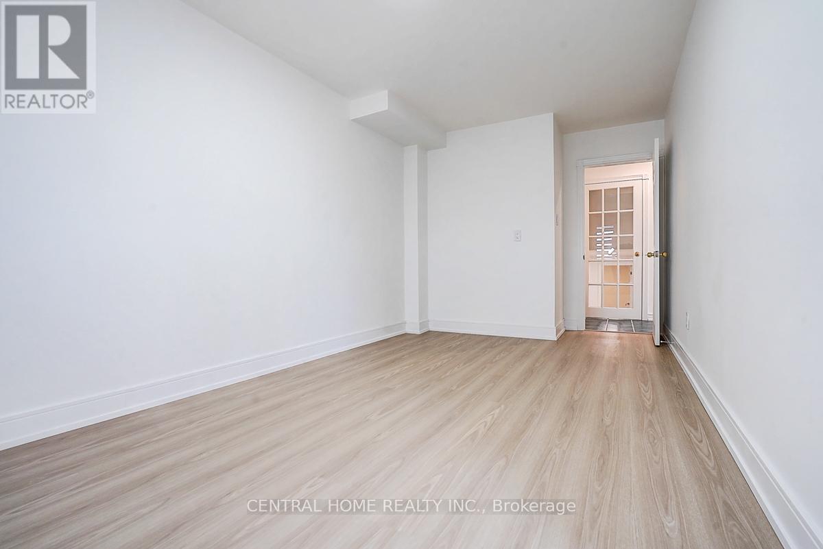 Lower - 36 Sherwood Forest Drive, Markham, Ontario  L3P 1P8 - Photo 10 - N12931928