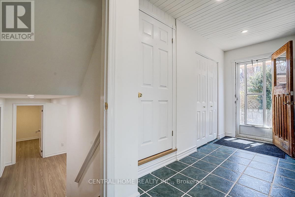 Lower - 36 Sherwood Forest Drive, Markham, Ontario  L3P 1P8 - Photo 13 - N12931928