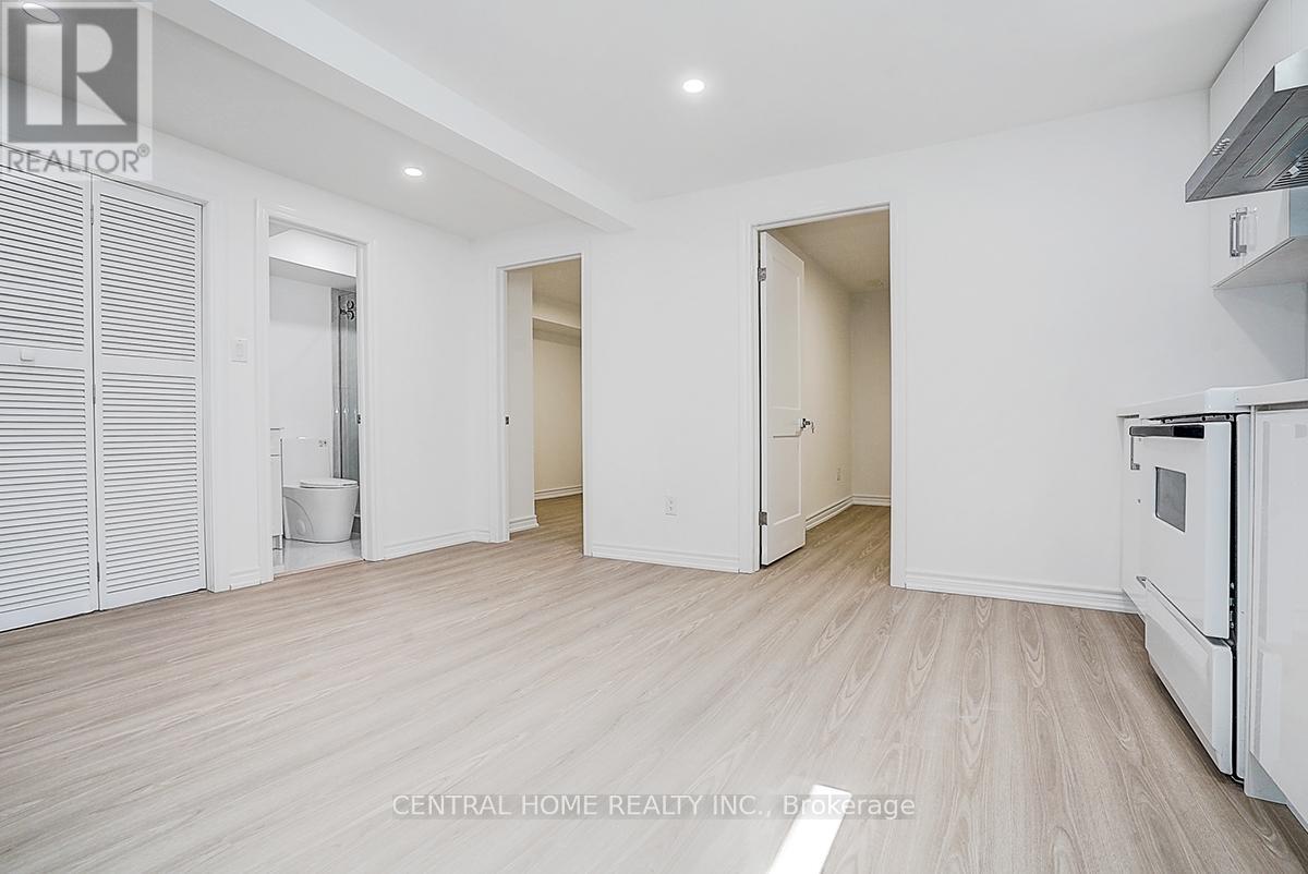 Lower - 36 Sherwood Forest Drive, Markham, Ontario  L3P 1P8 - Photo 18 - N12931928