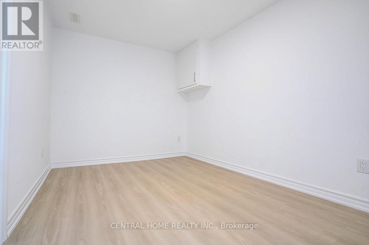 Lower - 36 Sherwood Forest Drive, Markham, Ontario  L3P 1P8 - Photo 20 - N12931928