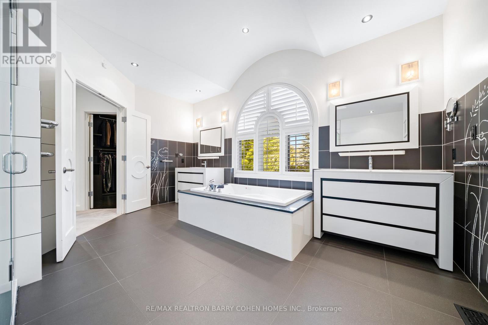 35 Daymond Drive, Puslinch, Ontario  N0B 2J0 - Photo 30 - X12931140