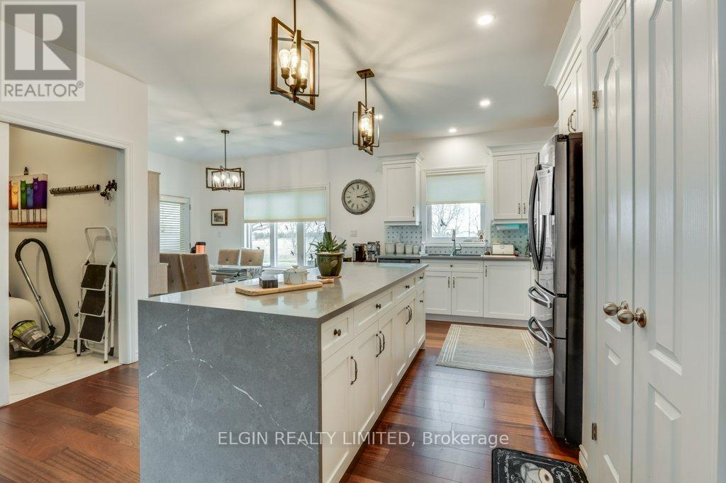 167 Elgin Street, South Huron, Ontario  N0M 1K0 - Photo 14 - X12922662