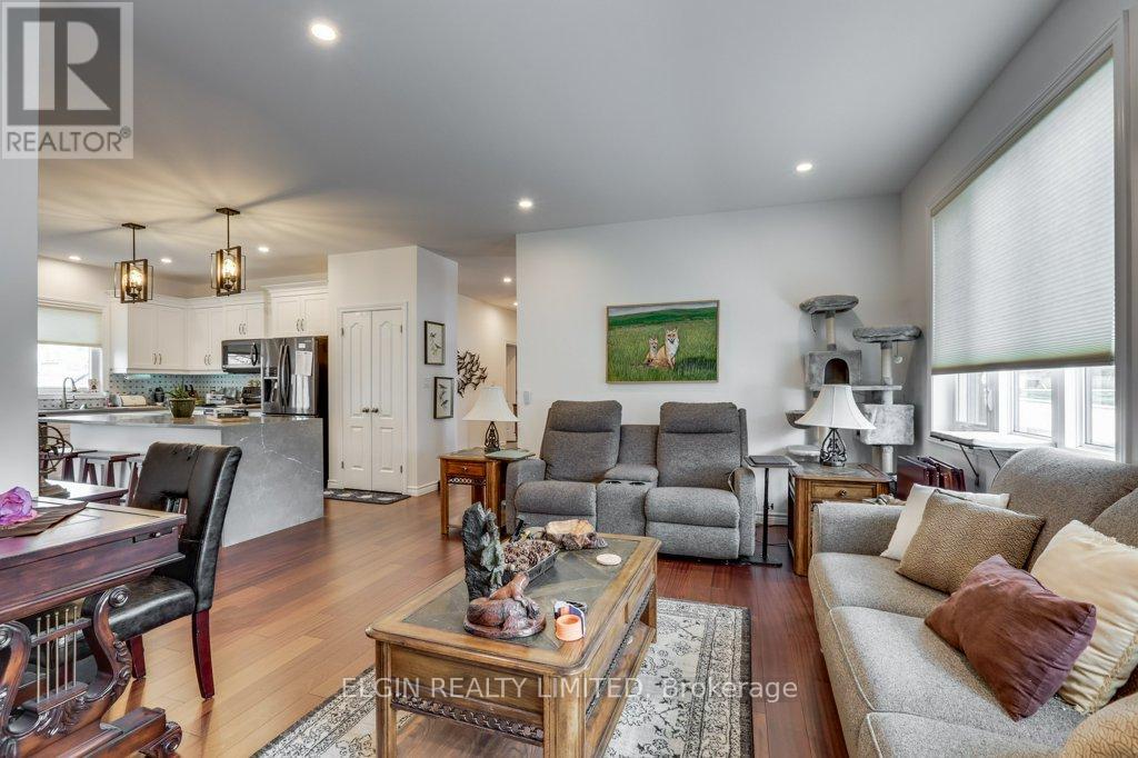 167 Elgin Street, South Huron, Ontario  N0M 1K0 - Photo 11 - X12922662