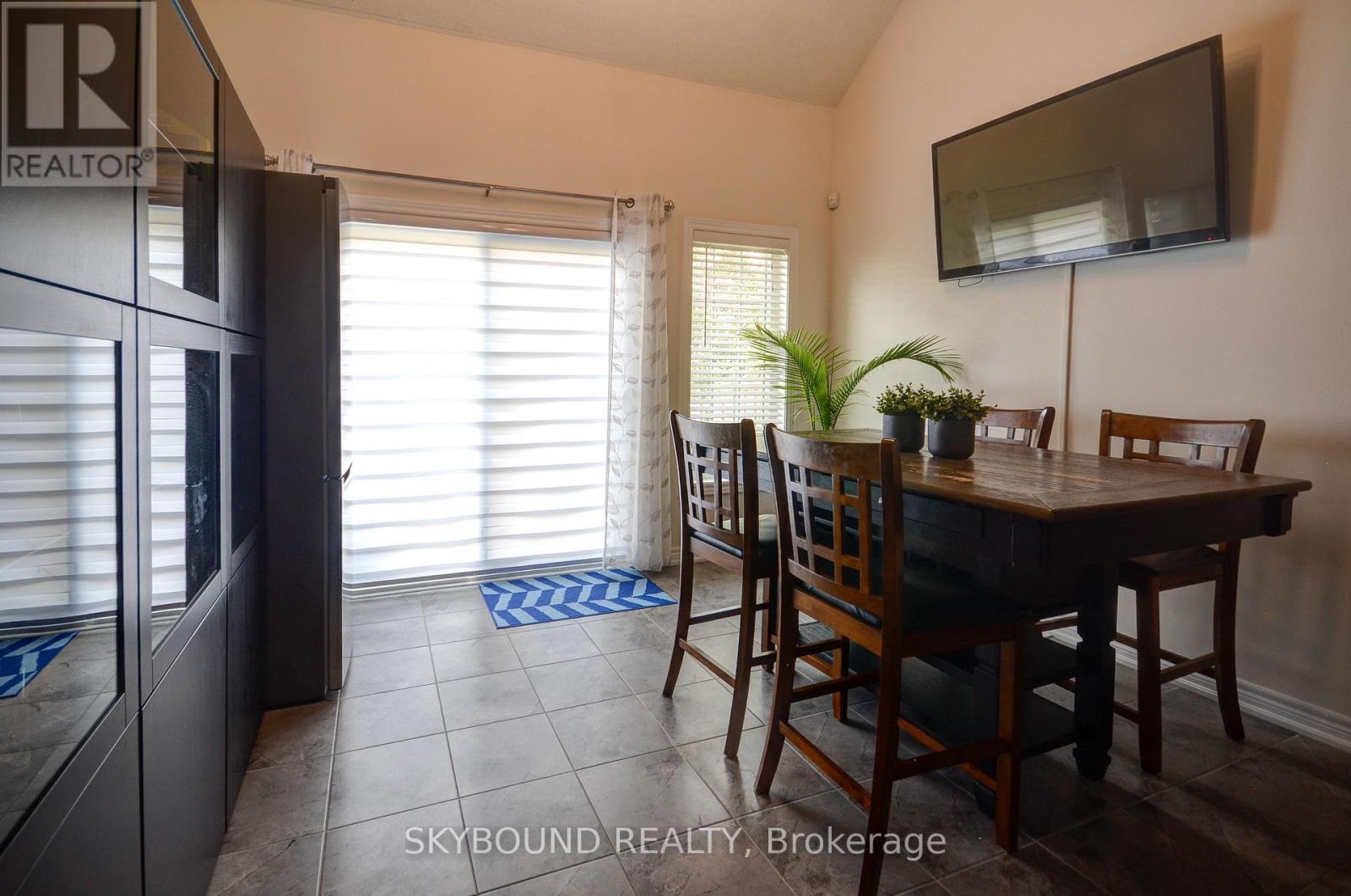 30 - 11 Alamode Road, Brampton, Ontario  L6R 3Z8 - Photo 11 - W12931872