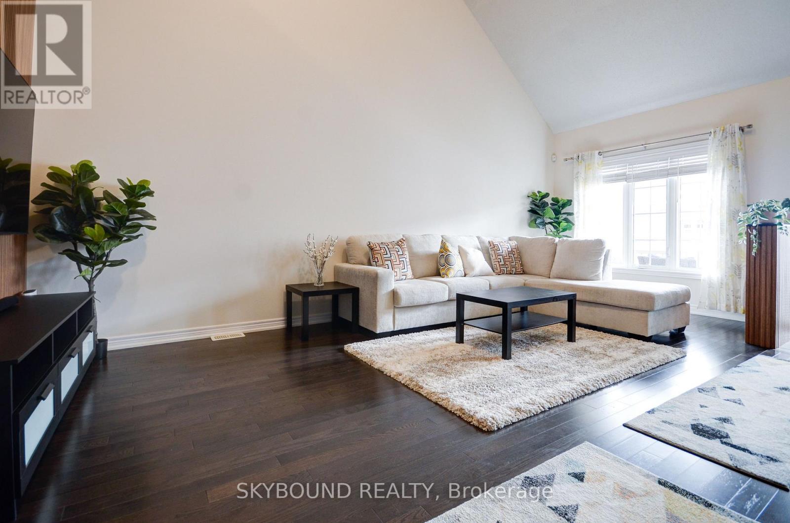 30 - 11 Alamode Road, Brampton, Ontario  L6R 3Z8 - Photo 4 - W12931872