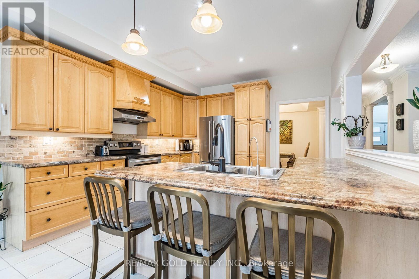 36 Ash Court, Brampton (Snelgrove), Ontario  L7A 1L5 - Photo 20 - W12931892