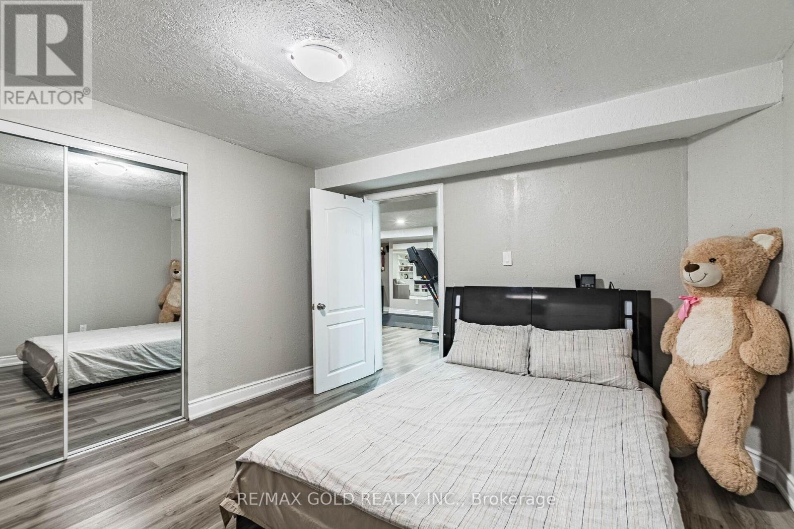 36 Ash Court, Brampton (Snelgrove), Ontario  L7A 1L5 - Photo 42 - W12931892