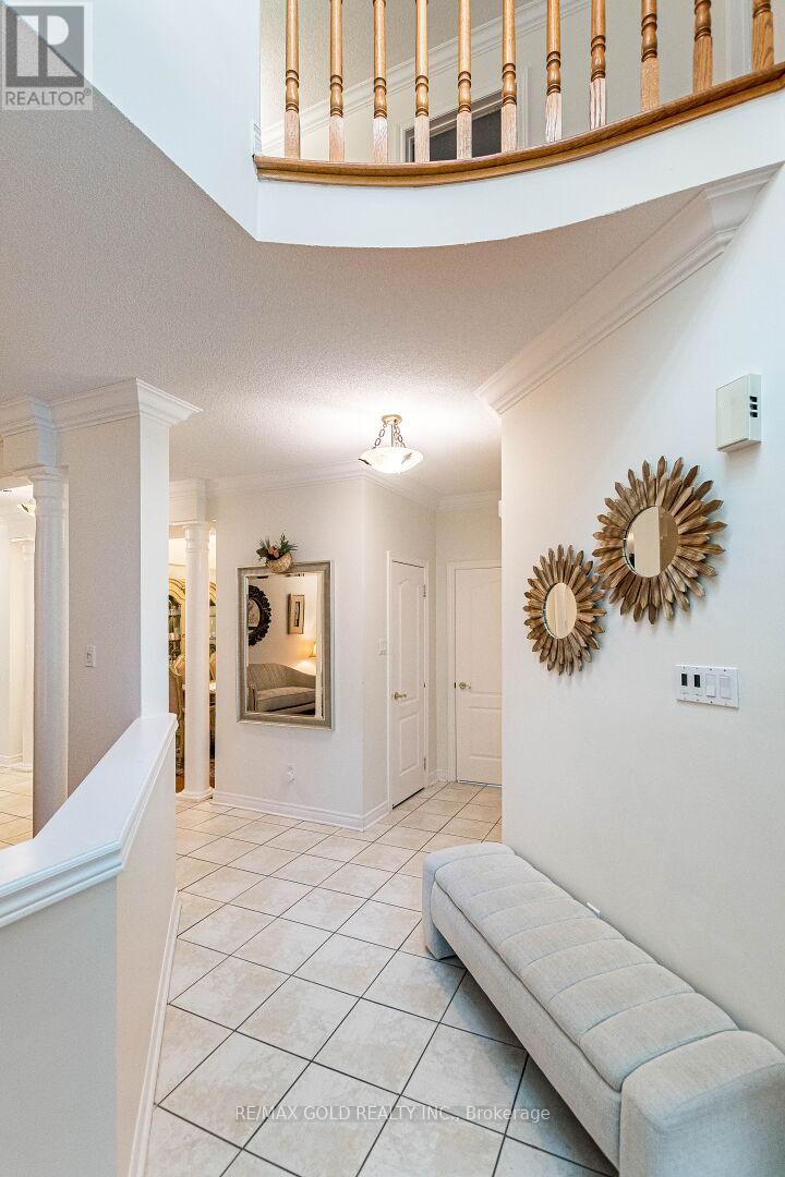 36 Ash Court, Brampton (Snelgrove), Ontario  L7A 1L5 - Photo 7 - W12931892